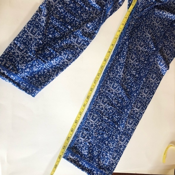 90 Degrees by Reflex High Performance Printed Cropped Athletic Leggings Size XL - Picture 9 of 10